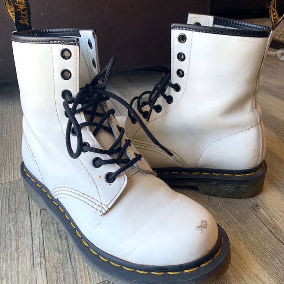 Dr. Martens 1460 Women's Smooth Leather Boots - Picture 1 of 7